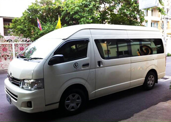 Van(最大12名様乗り)